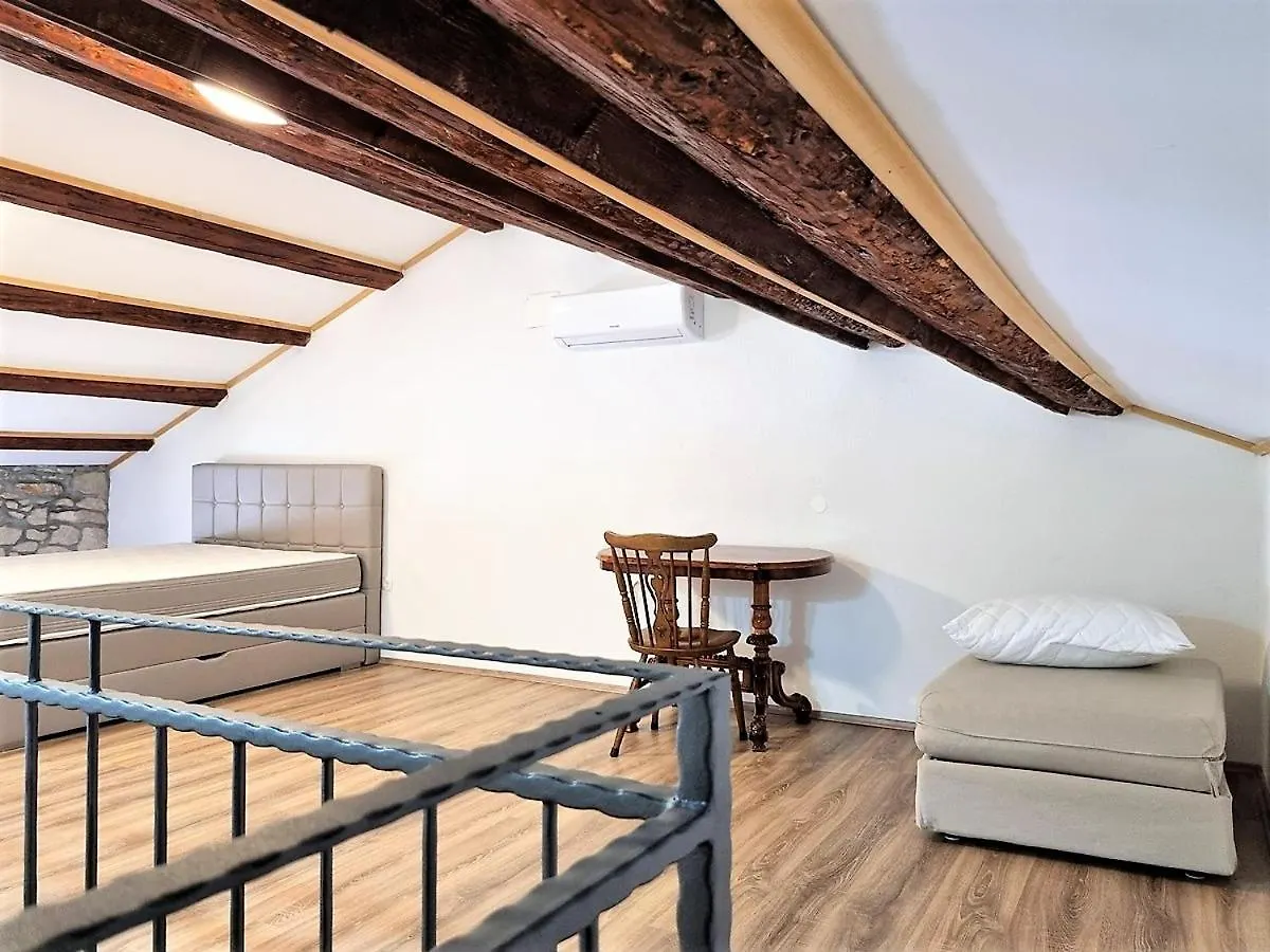 Island Stone Punat Apartamento