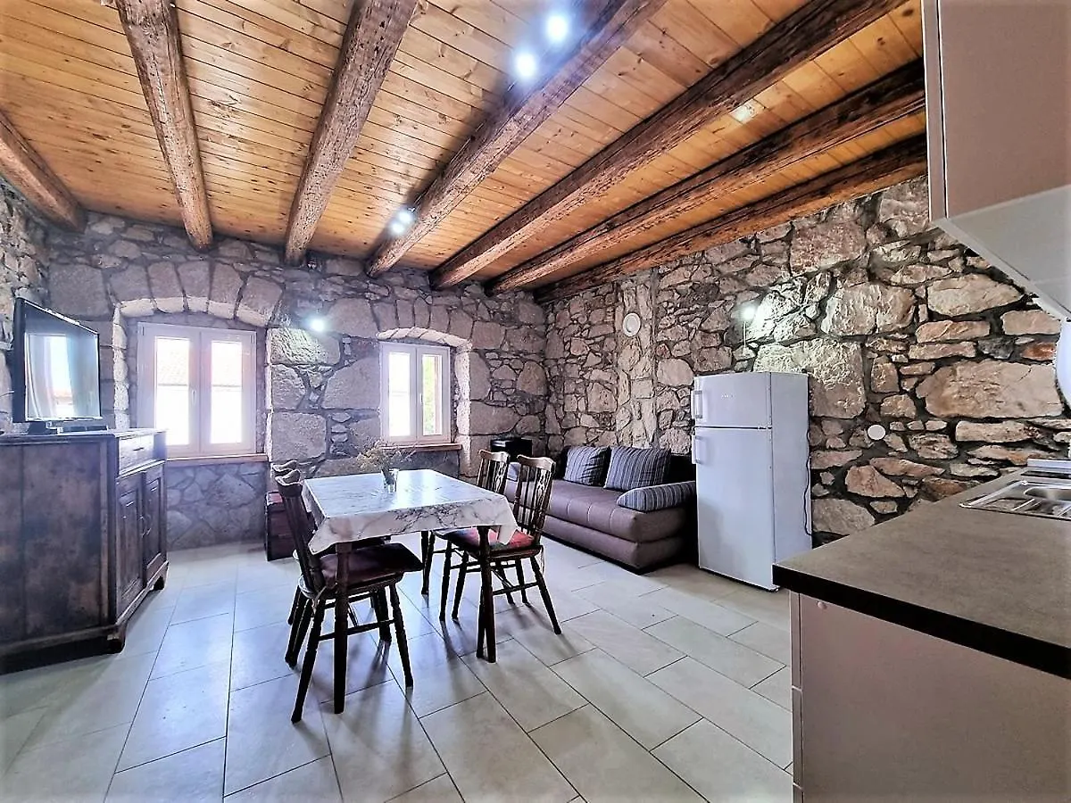 Island Stone Punat Apartment 0*,